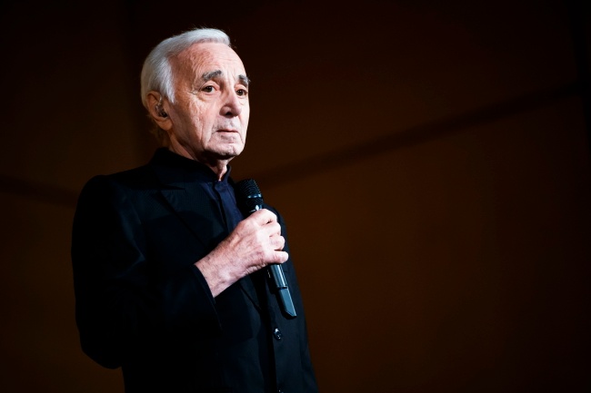 Charles Aznavour. Fot. PAP/EPA/VALENTIN FLAURAUD