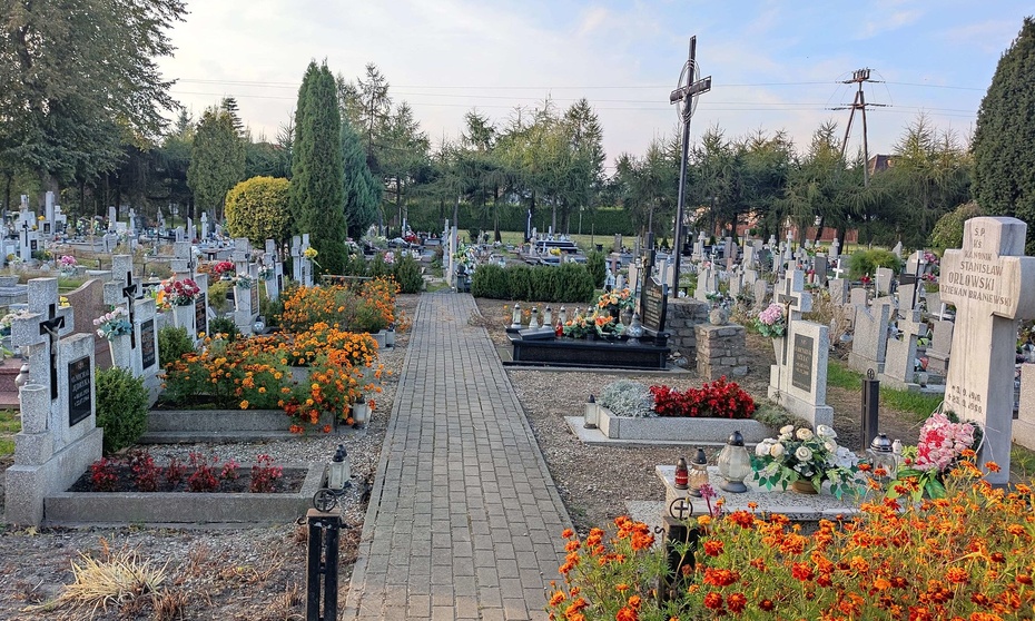 Ustawa o cmentarzach i chowaniu zmarłych. Źródło: commons.wikimedia.org