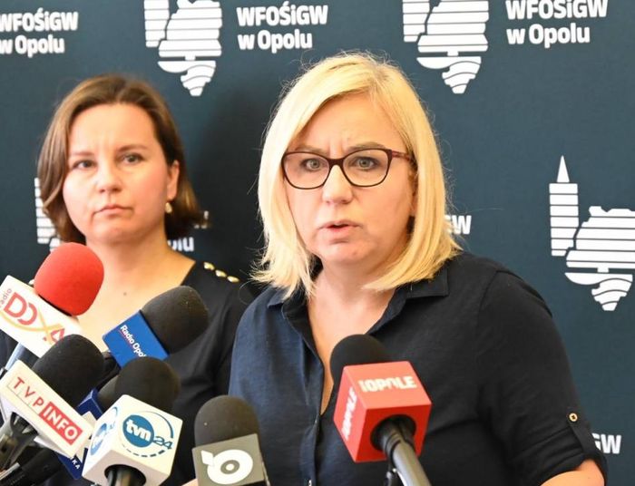 Ministrowie rządu Tuska uznali, że najbardziej potrzebne powodzianom są pożyczki i kasy ..