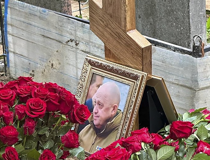 Prigożyn pochowany w tajemnicy. Kreml spodziewa się pielgrzymek na jego grób