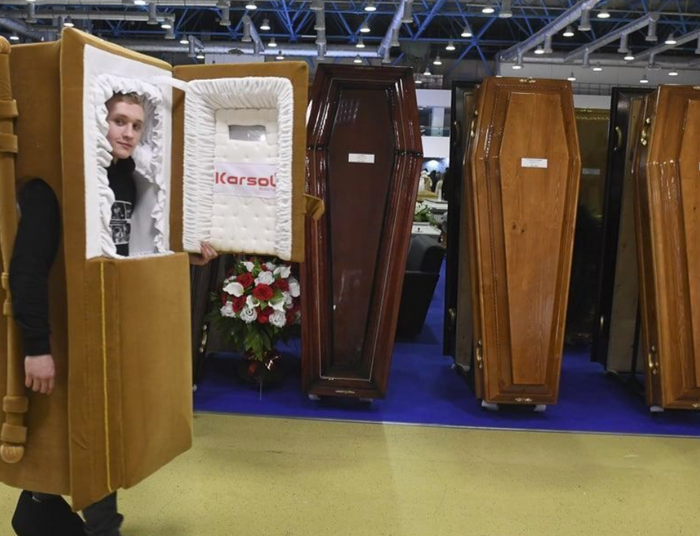 Branża pogrzebowa hitem w Rosji. Specjalne oferty dla rodzin zabitych żołnierzy