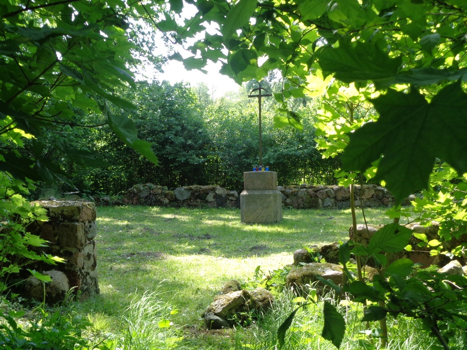 Cmentarz z I wojny w miejscowości Czajki niedaleko Nasielska