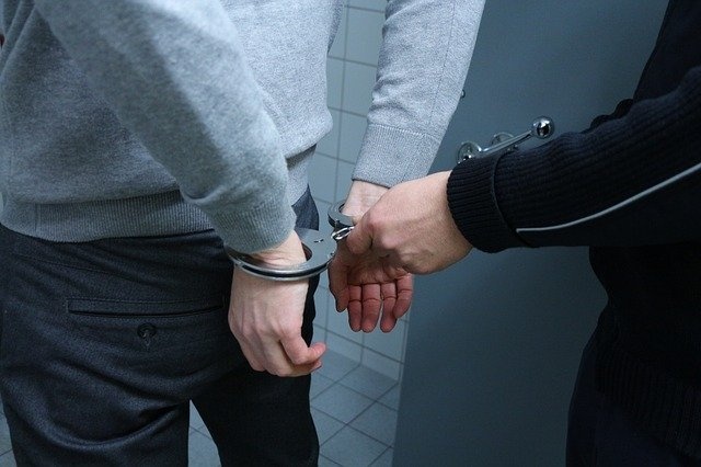 39-letni mężczyzna, który w czwartek w Sądzie Rejonowym w Rybniku zaatakował sędzię Sylwię Rehlis podczas posiedzenia, został przez nią bezpośrednio po tym zajściu ukarany 14-dniowym aresztem. Zdjęcie ilustracyjne.