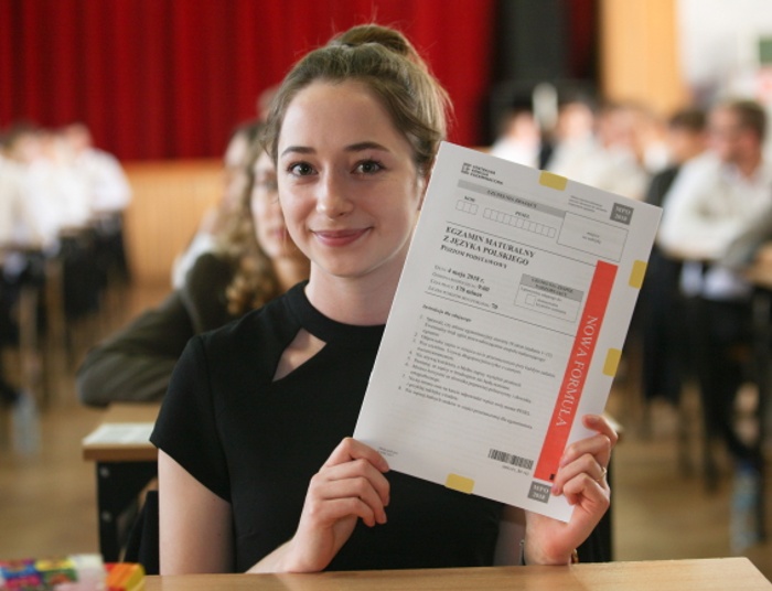 Matura 2018. Pisemny egzamin z polskiego. „Bądźmy dla siebie bliscy, bo nas rozdzielają”