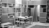 Meble Kowalskich po raz pierwszy skierowane do produkcji, 1963, pawilon meblowy przy ul. Przeskok w Warszawie. Fot. arch. autora