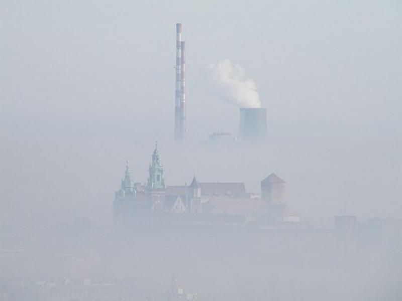 Kraków w kłębach dymu. Fot. Flickr/Grzegorz Bednarczyk