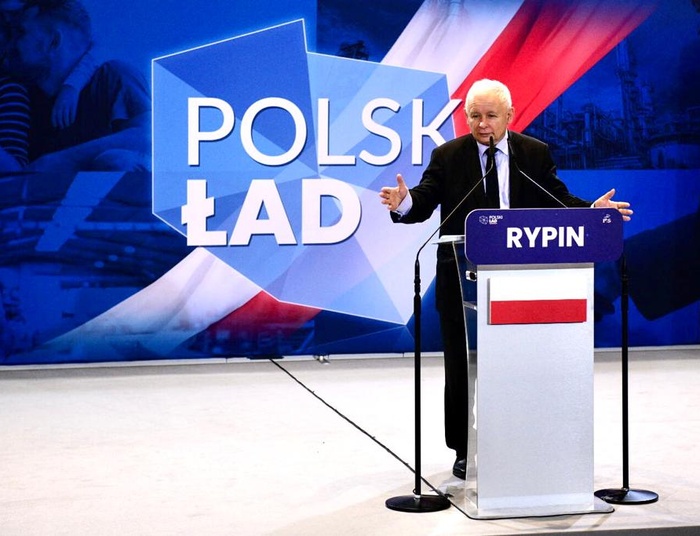 I manifestacja klubów GP przeciw polityce PiS