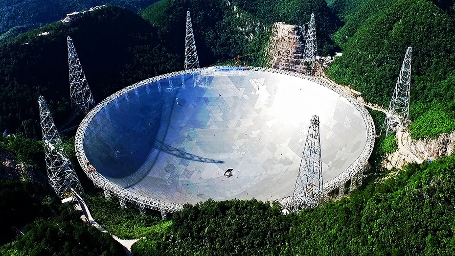 Chińczycy odkryli nietypowy sygnał z przestrzeni kosmicznej. Trwa analiza, bardzo możliwe, że pochodzi on od pozaziemskich form życia. (fot. Flickr)
