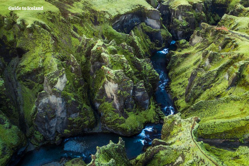 Kanion Fjaðrárgljúfur © Guide to Iceland