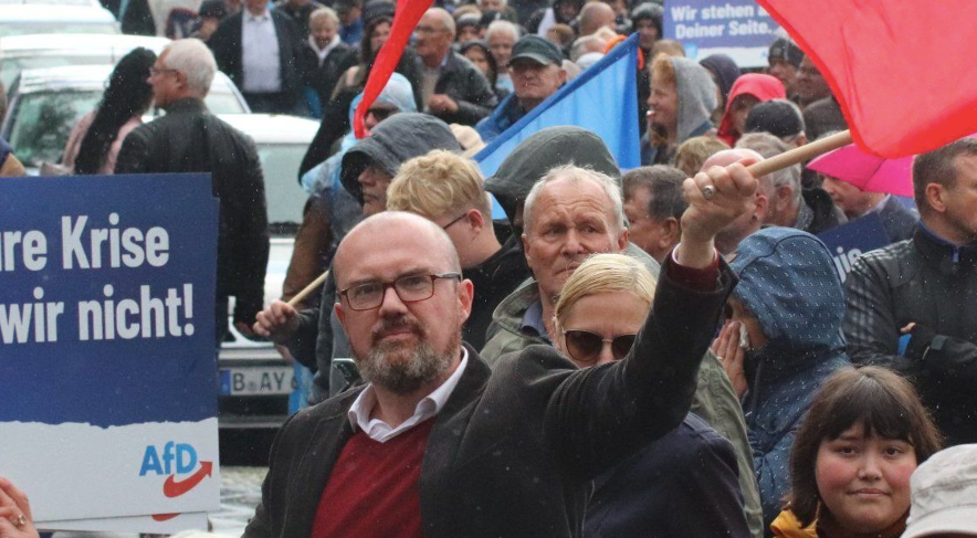 (Skrajna prawica drugą siłą polityczną w Niemczech.  Fot. Screen z Twittera)