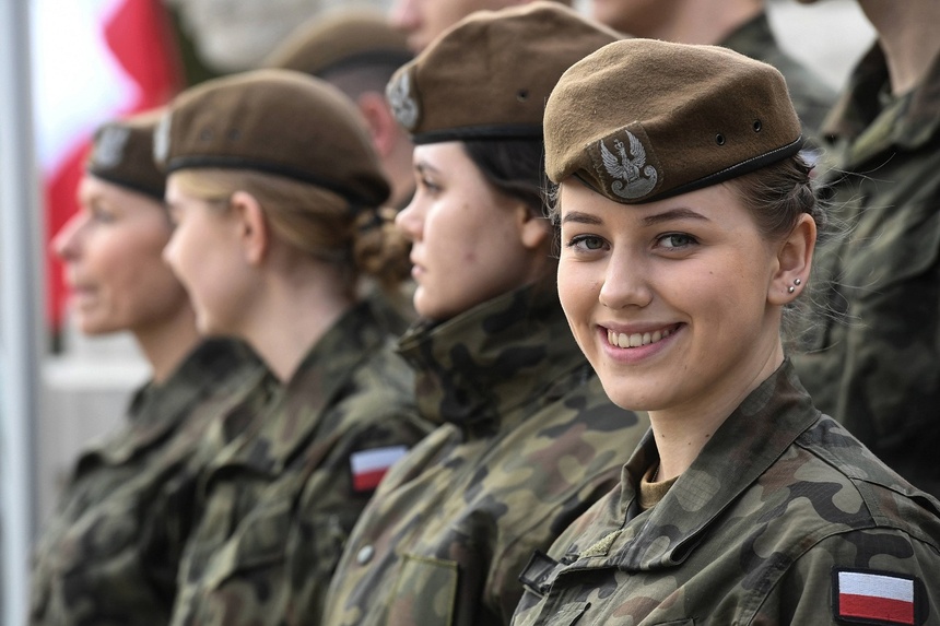 W polskim wojsku żołnierzom zawodowym - mężczyznom i kobietom - przysługuje taka sama bielizna. Fot. PAP/Piotr Nowak