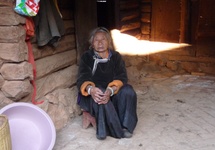 85 letnia kobieta Mo Suo, która bardzo była mi życzliwą. Nie zna chińskiego, ale znaleźliśmy wspólny język przyjaźni(foto:Zhongguo)