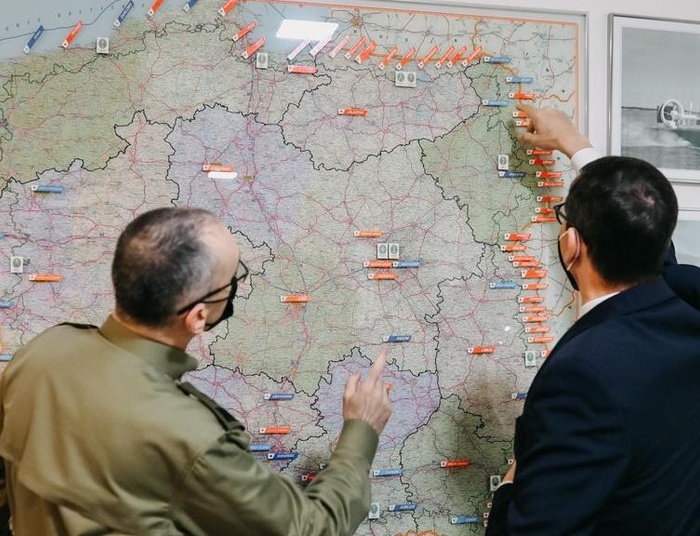 Morawiecki: Mamy do czynienia z dobrze wyreżyserowaną akcją Łukaszenki