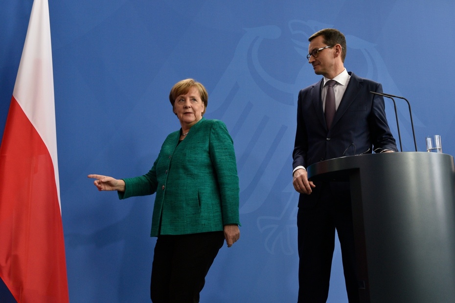 Angela Merkel i Mateusz Morawiecki kończą spotkanie z dziennikarzami w Berlinie, fot. PAP/EPA/MARKUS HEINE