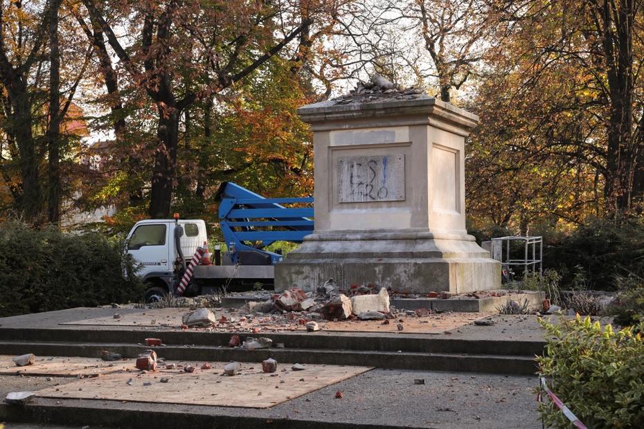 Zdemontowany pomnik ku chwale Armii Czerwonej w Głubczycach. Fot. Twitter/IPN