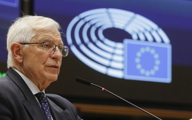 Szef unijnej dyplomacji Josep Borrell. Fot.  	PAP/EPA/OLIVIER HOSLET