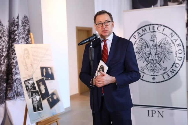 Prezes IPN Jarosław Szarek podczas obchodów Narodowego Dnia Pamięci Polaków ratujących Żydów pod okupacją niemiecką