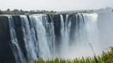 Widok z Zimbabwe na wodospad Wiktorii