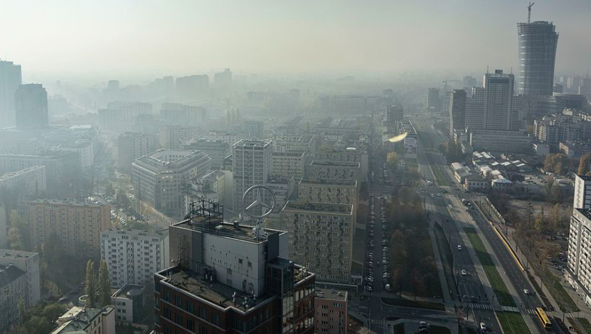 Radek Kołakowski from Warszawa, Poland - Warszawski smog, CC BY 2.0