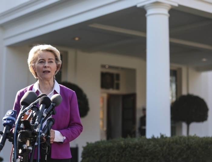 Von der Leyen rozmawiała z Bidenem o kryzysie na polsko-białoruskiej granicy