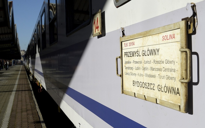 Dynamiczne ceny biletów pojawiły się w czwartek we wszystkich kategoriach pociągów PKP Intercity. Zdjęcie ilustracyjne. Fot. PAP/Darek Delmanowicz