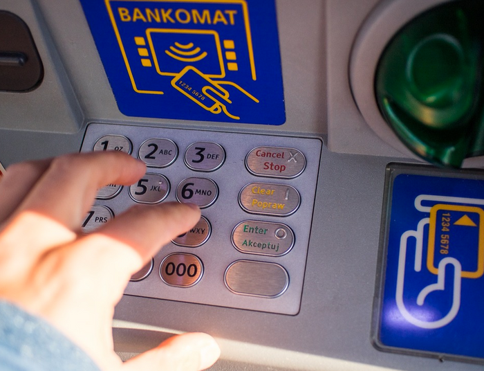 Złe wieści dla klientów dużych banków. Czekają ich ograniczenia