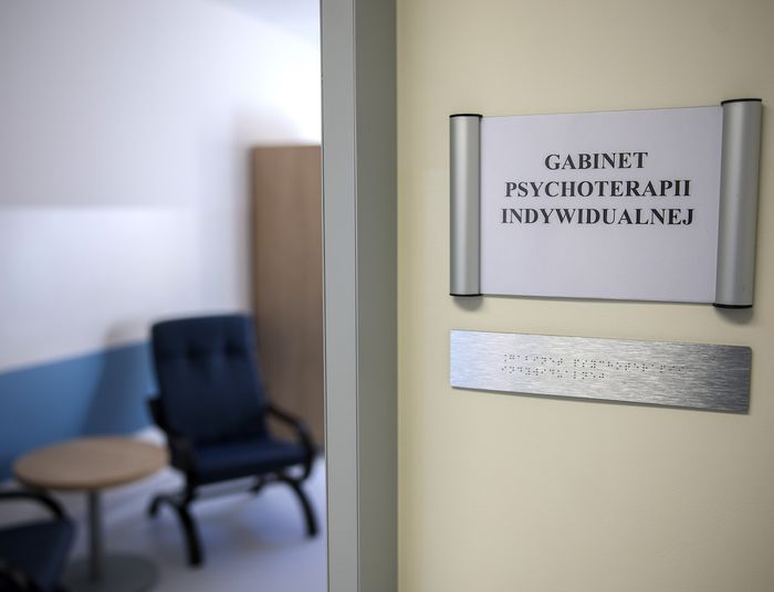 „Łatwiej gacie zdjąć niż się otworzyć”. O tolerancji i wstydzie