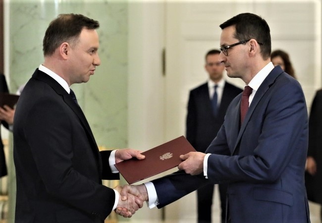 Andrzej Duda przyjął dymisję gabinetu premier Beaty Szydło i desygnował Mateusza Morawieckiego na Prezesa Rady Ministrów. Fot. PAP