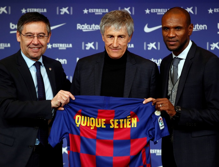 Dopiero co pasł krowy, kilka godzin później objął Barcelonę. Setien zastąpił Valverde