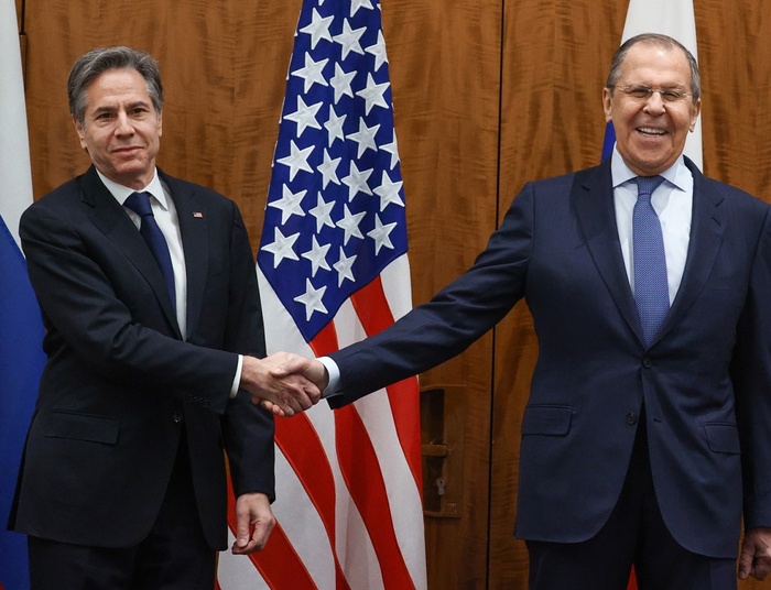Spotkanie Blinken-Ławrow. Amerykanie ostrzegają Rosję przed naruszeniem granic Ukrainy