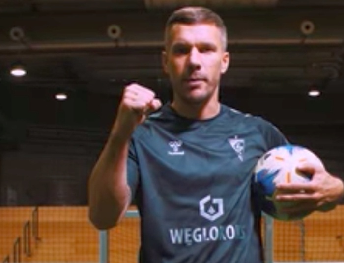 Kolejny sukces Polski - wrócił Tusk, teraz Podolski