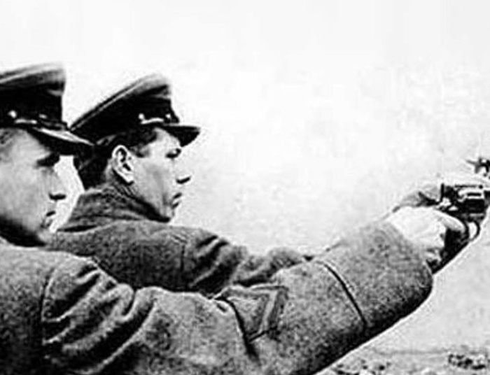 Już przed wybuchem II wojny światowej ujawnił plany podpisania paktu Ribbentrop-Mołotow