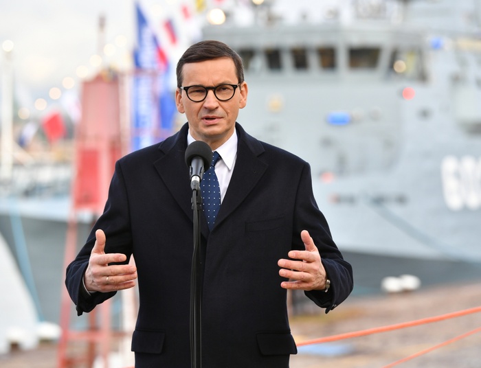 Opowieść o pijaku w trakcie zbrojnego ataku na knajpę. Filozofia premiera Morawieckiego