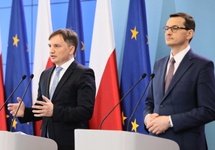 Konferencja prasowa dotycząca zaostrzenia kar za pedofilię. fot. PAP/Leszek Szymański
