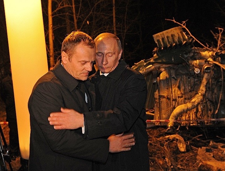 Donald Tusk i Władimir Putin 10 kwietnia 2010 roku. Fot. premier.gov.pl