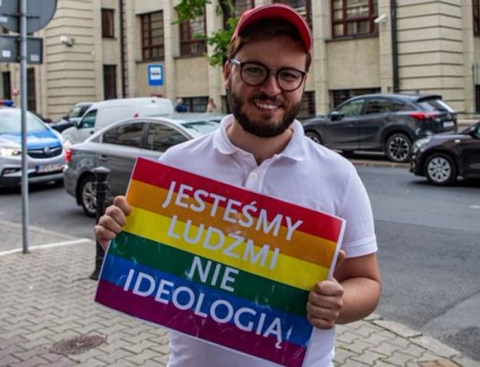 Jestem człowiekiem, nie ideologią