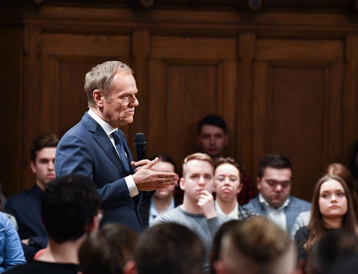 Tusk: „Morawiecki skamlał w sprawie ustawy o SN”