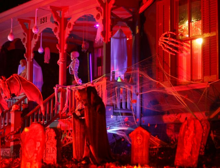 Gwiazdor TVP zabrał głos ws. Halloween. Ma inne plany niż impreza w przebraniu