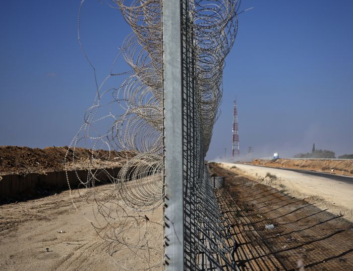 Straszna wojna. Zastrzeleni Palestyńczycy czekający na jedzenie