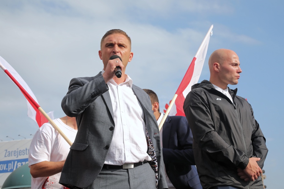 Robert Bąkiewicz, (były) prezes Stowarzyszenia Marsz Niepodległości. Fot. PAP