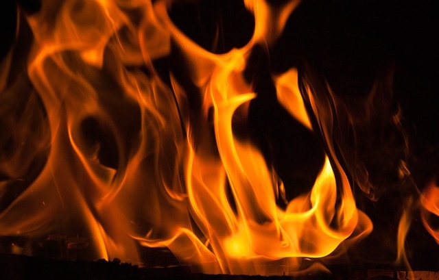 Czterdziestolatek podpalił się przed sądem w Rzeszowie. Fot. Pixabay