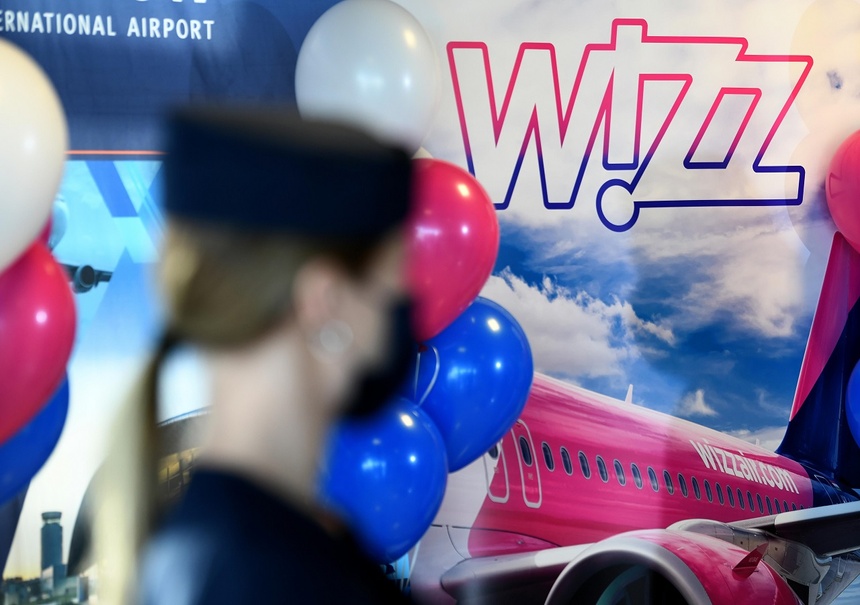 Wizz Air od stycznia 2022 roku zawiesza 36 połączeń z Polski. Zmniejszy częstotliwość wielu tras. Fot. PAP/Darek Delmanowicz