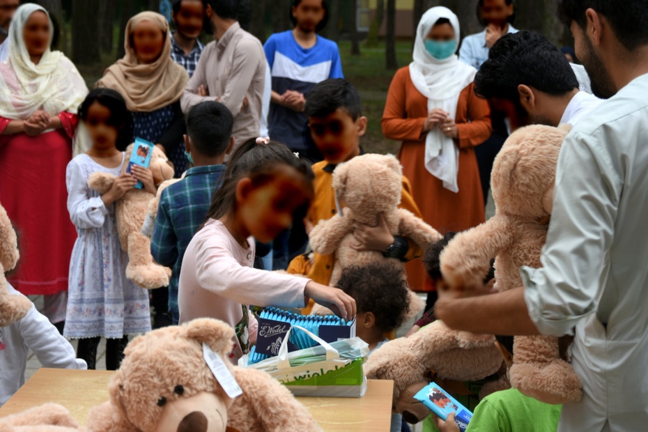 Lokalne społeczności zbierają dary dla Afgańczyków. fot. Twitter/Urząd do Spraw Cudzoziemców