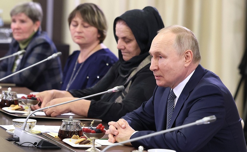 Władimir Putin zorganizował propagandowe spotkanie. Fot. kremlin.ru