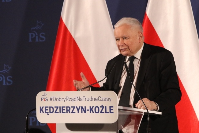 Jarosław Kaczyński uważa, że KE żąda od nas, żeby został złamany porządek konstytucyjny w Polsce. Fot. PAP/Krzysztof Świderski