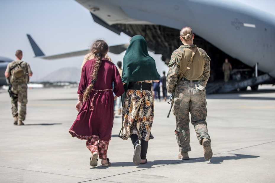 Kryzys w Afganistanie. Wojska NATO opuszczają Kabul. Fot. PAP/EPA