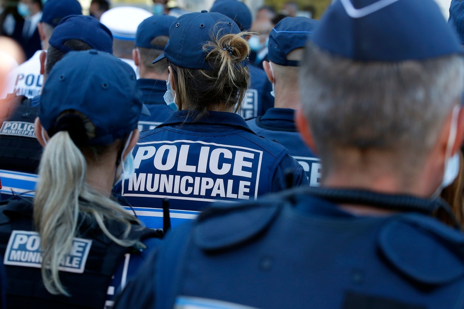 Francuska policja. fot. PAP/EPA