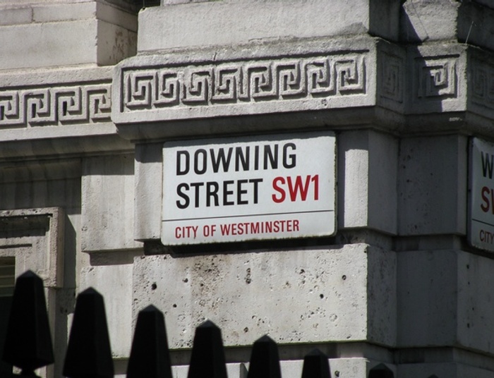 Pod siedzibą Premiera jak zwykle protest 