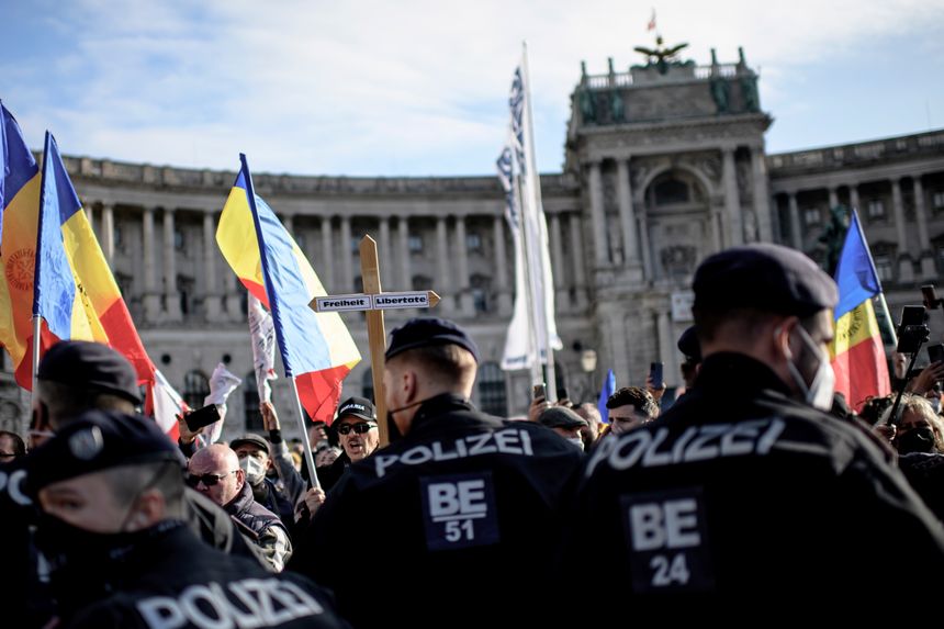 Starcia z policją w Wiedniu. Fot. PAP/EPA