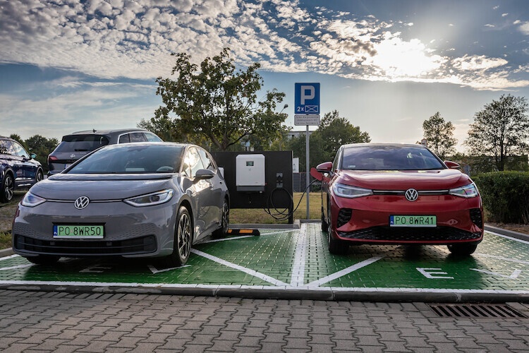 Co Polacy myślą o elektrycznych samochodach? (fot. Volkswagen)
